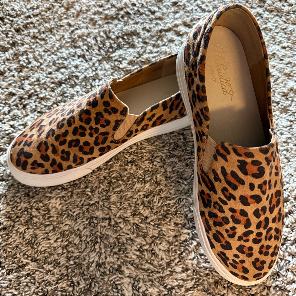 Ariat Unbridled Leopard Slip-On Shoes | Women’s Size 9, Excellent Condition
